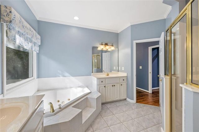 395 Amberbrook Circle, Grayson, GA 30017