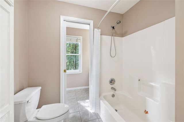 395 Amberbrook Circle, Grayson, GA 30017