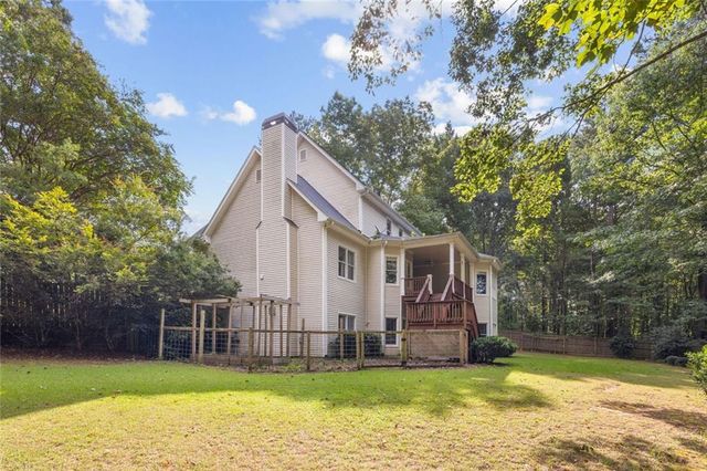 395 Amberbrook Circle, Grayson, GA 30017