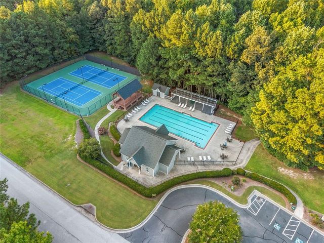 395 Amberbrook Circle, Grayson, GA 30017