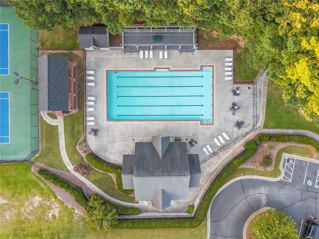 395 Amberbrook Circle, Grayson, GA 30017