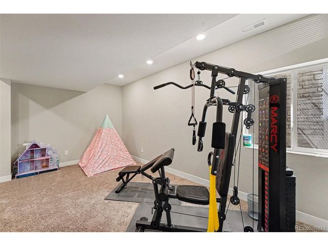 7602 S Yakima Ct, Aurora, CO 80016