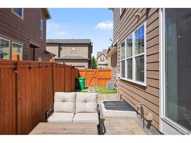 7602 S Yakima Ct, Aurora, CO 80016