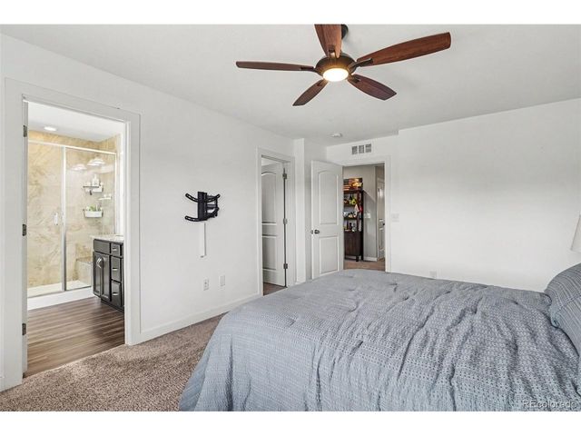 7602 S Yakima Ct, Aurora, CO 80016