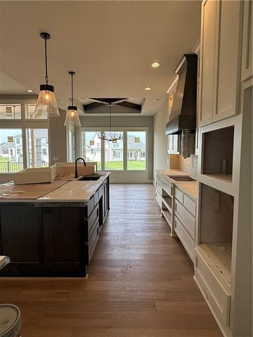 18500 Pawnee Lane, Overland Park, KS 66085