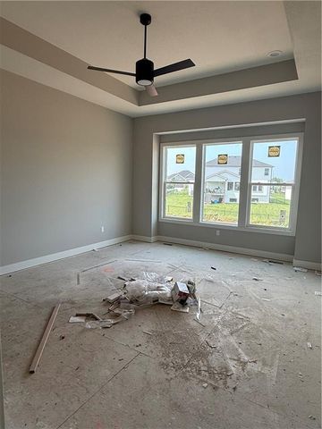 18500 Pawnee Lane, Overland Park, KS 66085