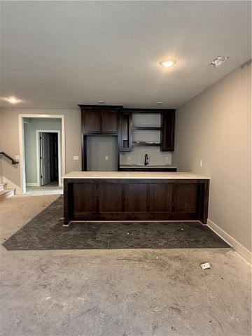 18500 Pawnee Lane, Overland Park, KS 66085