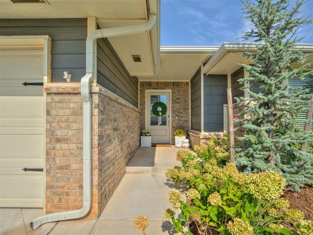 629 Dodge Court, Yukon, OK 73099