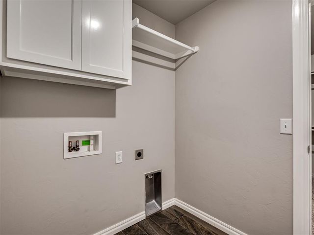 629 Dodge Court, Yukon, OK 73099