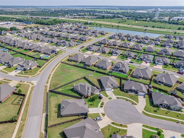 629 Dodge Court, Yukon, OK 73099