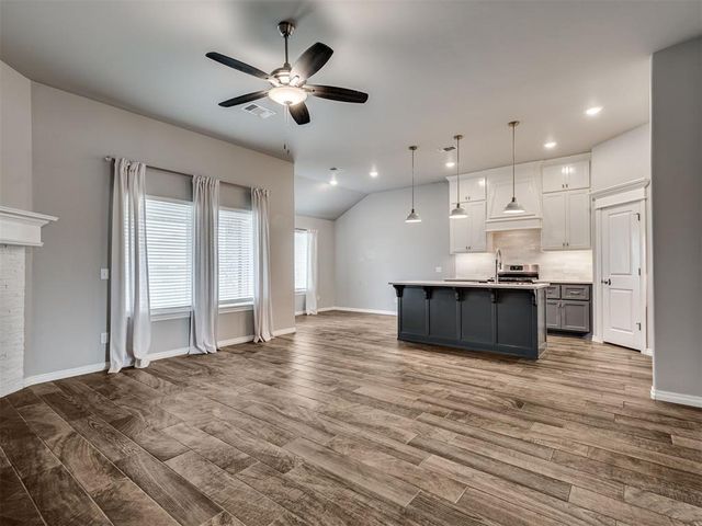 629 Dodge Court, Yukon, OK 73099