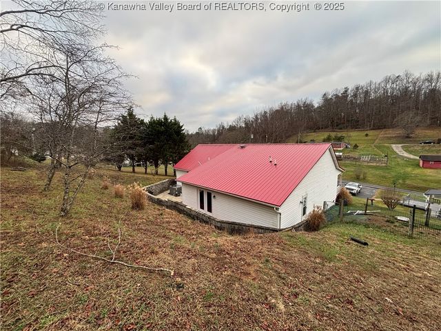 110 & 108 Mallory Lane, South Charleston, WV 25309