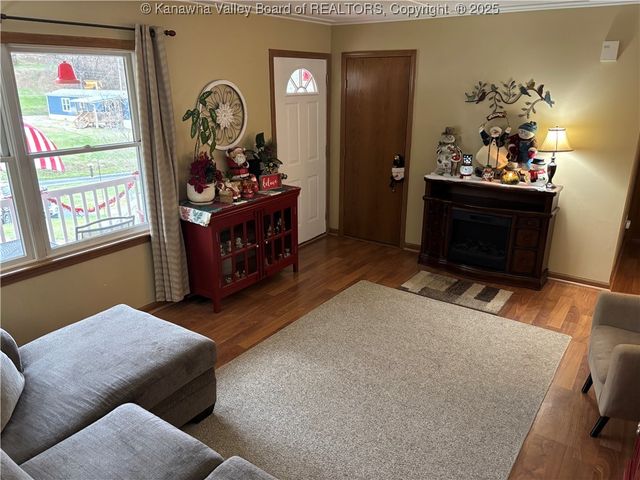 110 & 108 Mallory Lane, South Charleston, WV 25309