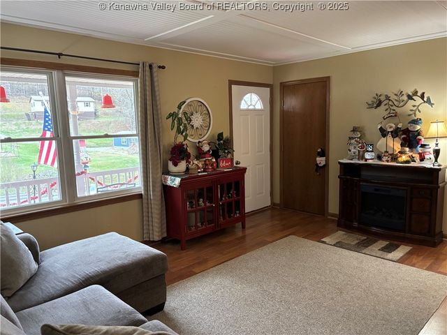 110 & 108 Mallory Lane, South Charleston, WV 25309