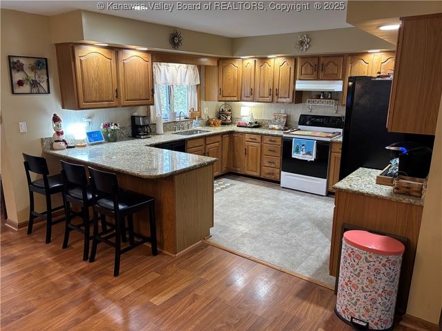 110 & 108 Mallory Lane, South Charleston, WV 25309