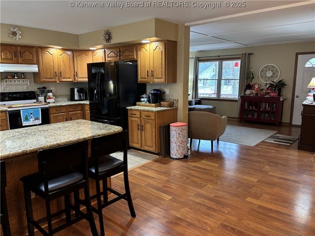 110 & 108 Mallory Lane, South Charleston, WV 25309