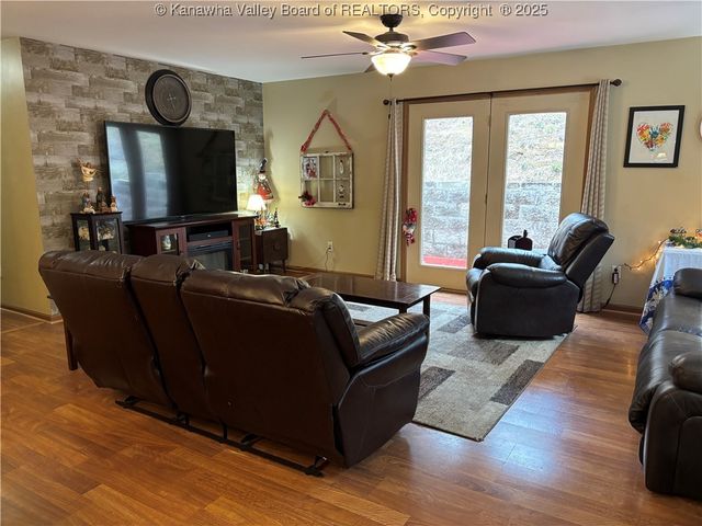 110 & 108 Mallory Lane, South Charleston, WV 25309