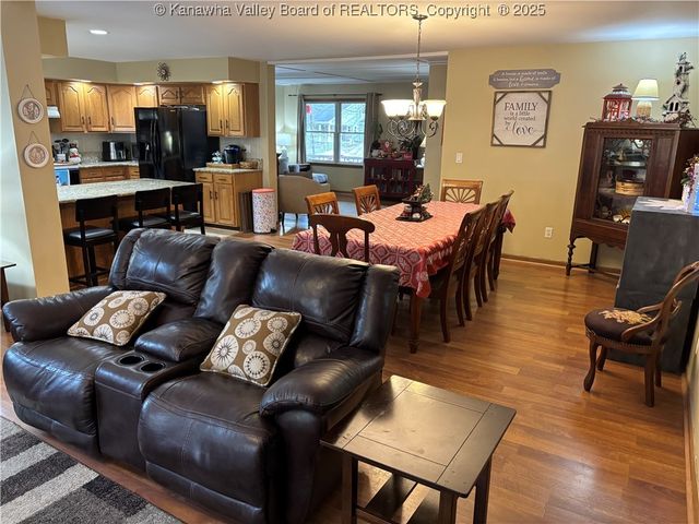 110 & 108 Mallory Lane, South Charleston, WV 25309