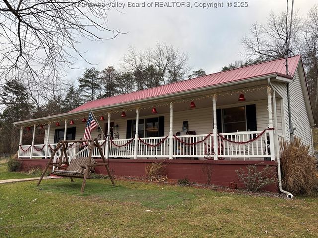 110 & 108 Mallory Lane, South Charleston, WV 25309