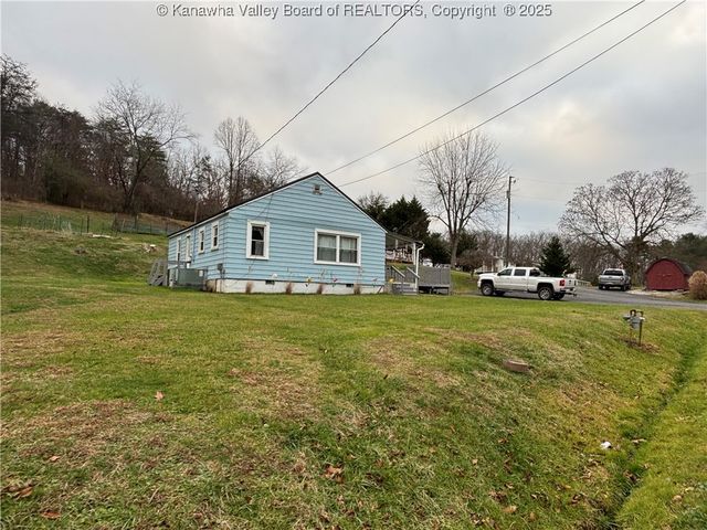 110 & 108 Mallory Lane, South Charleston, WV 25309