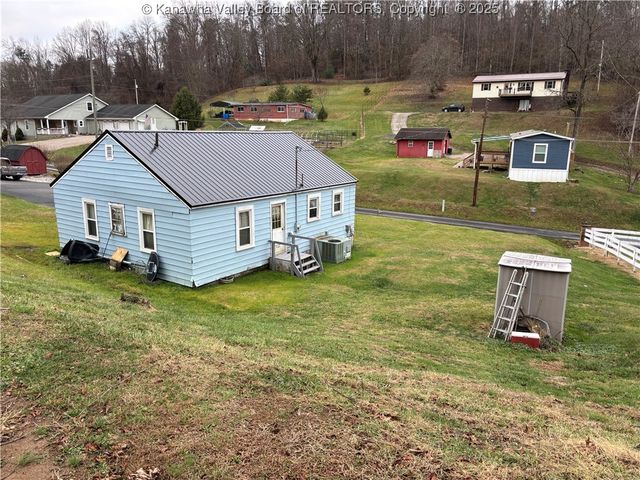 110 & 108 Mallory Lane, South Charleston, WV 25309