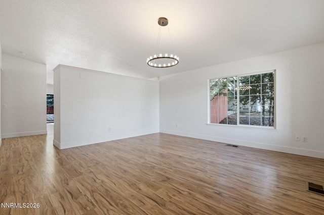 7090 Strauss Drive, Sun Valley, NV 89433