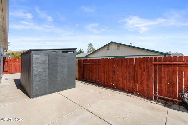 7090 Strauss Drive, Sun Valley, NV 89433
