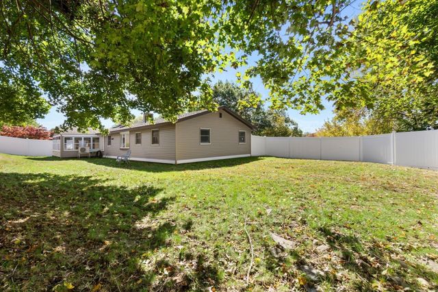 23 Russell St, Peabody, MA 01960