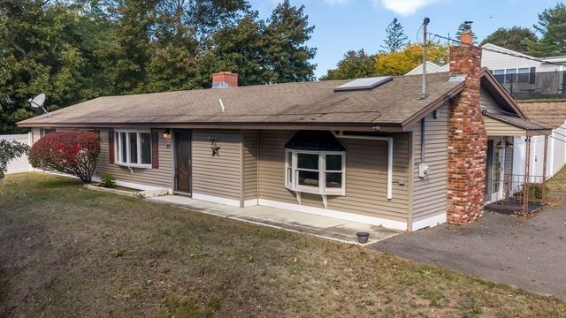 23 Russell St, Peabody, MA 01960