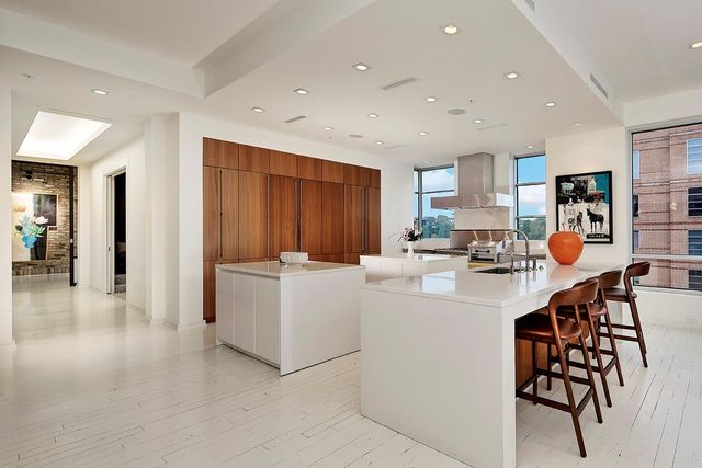 1 Waterway Court 5B, The Woodlands, TX 77380