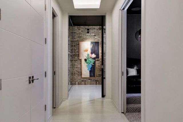 1 Waterway Court 5B, The Woodlands, TX 77380