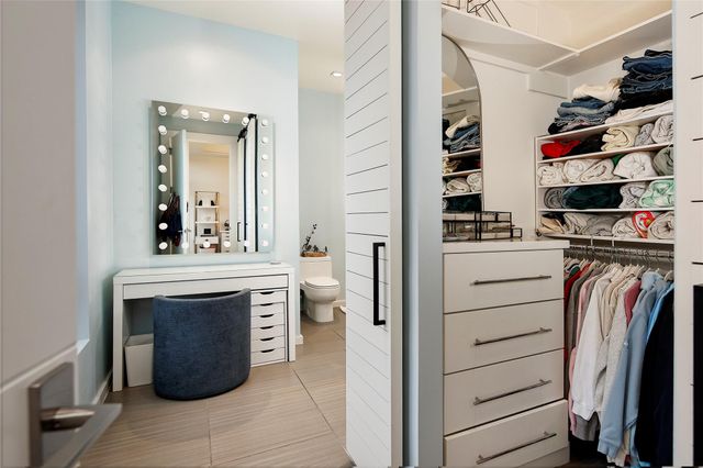 1 Waterway Court 5B, The Woodlands, TX 77380