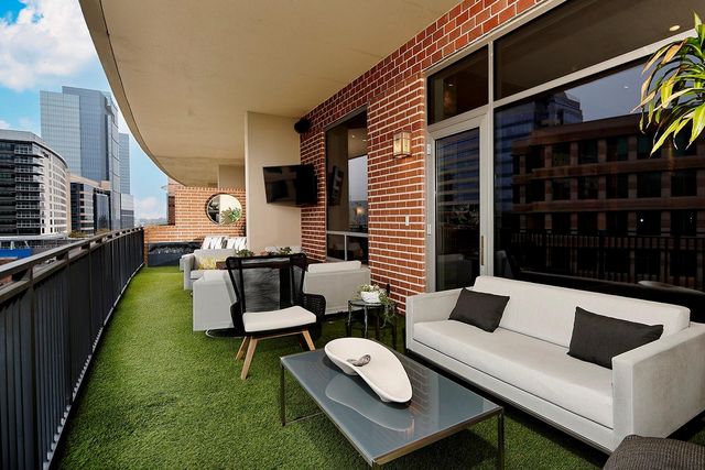 1 Waterway Court 5B, The Woodlands, TX 77380