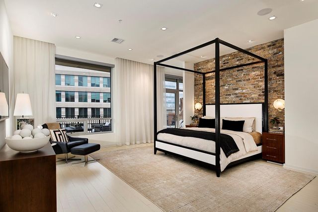 1 Waterway Court 5B, The Woodlands, TX 77380