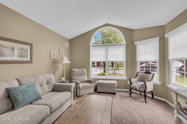6 Winding River Road, Lakewood, NJ 08701