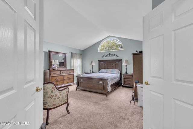 6 Winding River Road, Lakewood, NJ 08701