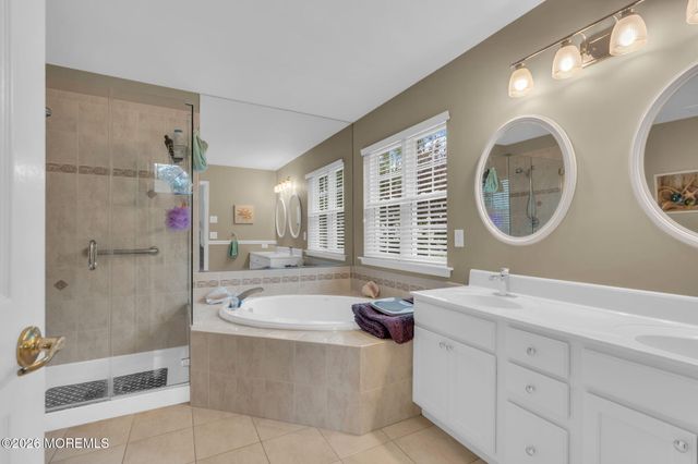 6 Winding River Road, Lakewood, NJ 08701