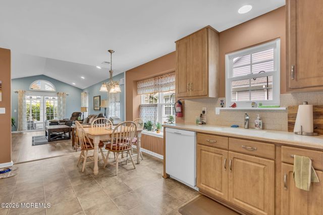 6 Winding River Road, Lakewood, NJ 08701