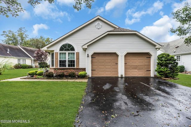 6 Winding River Road, Lakewood, NJ 08701