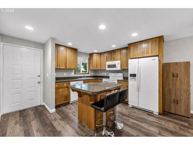 4117 Ne 8TH St, Gresham, OR 97030