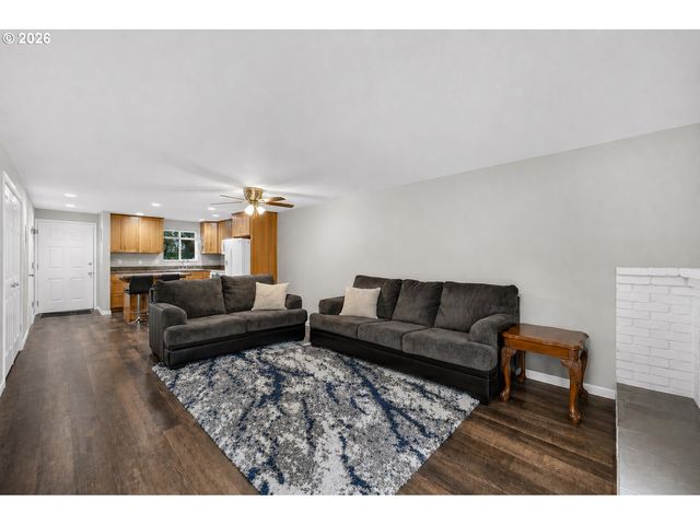 4117 Ne 8TH St, Gresham, OR 97030