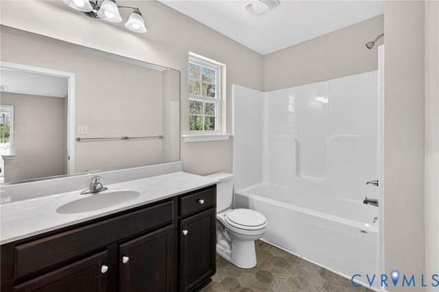 14225 Laketree Dr, Chester, VA 23831