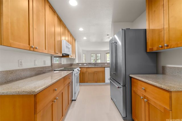 520 Lunalilo Home Road 7104, Honolulu, HI 96825