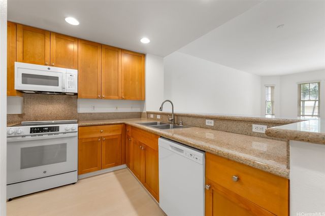 520 Lunalilo Home Road 7104, Honolulu, HI 96825