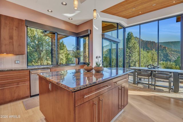 290 Cross Creek Circle, Sedona, AZ 86336