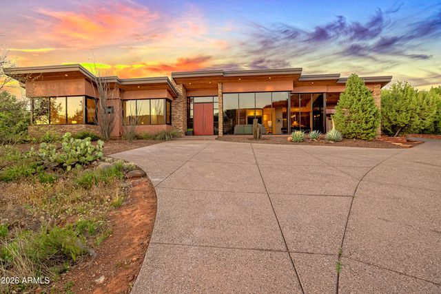 290 Cross Creek Circle, Sedona, AZ 86336