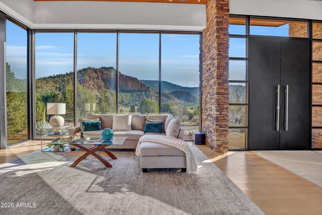 290 Cross Creek Circle, Sedona, AZ 86336