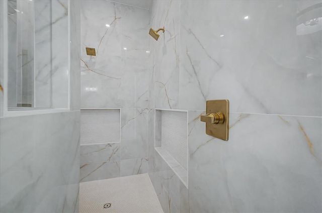 3072 Road Runner Court, Guthrie, OK 73044