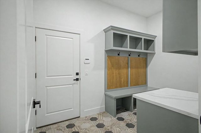 3072 Road Runner Court, Guthrie, OK 73044