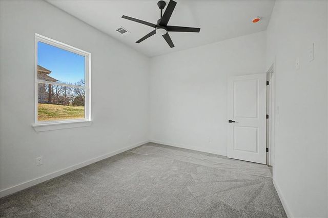 3072 Road Runner Court, Guthrie, OK 73044